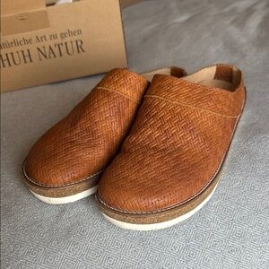 Haflinger travel clog Neo caramel braided leather